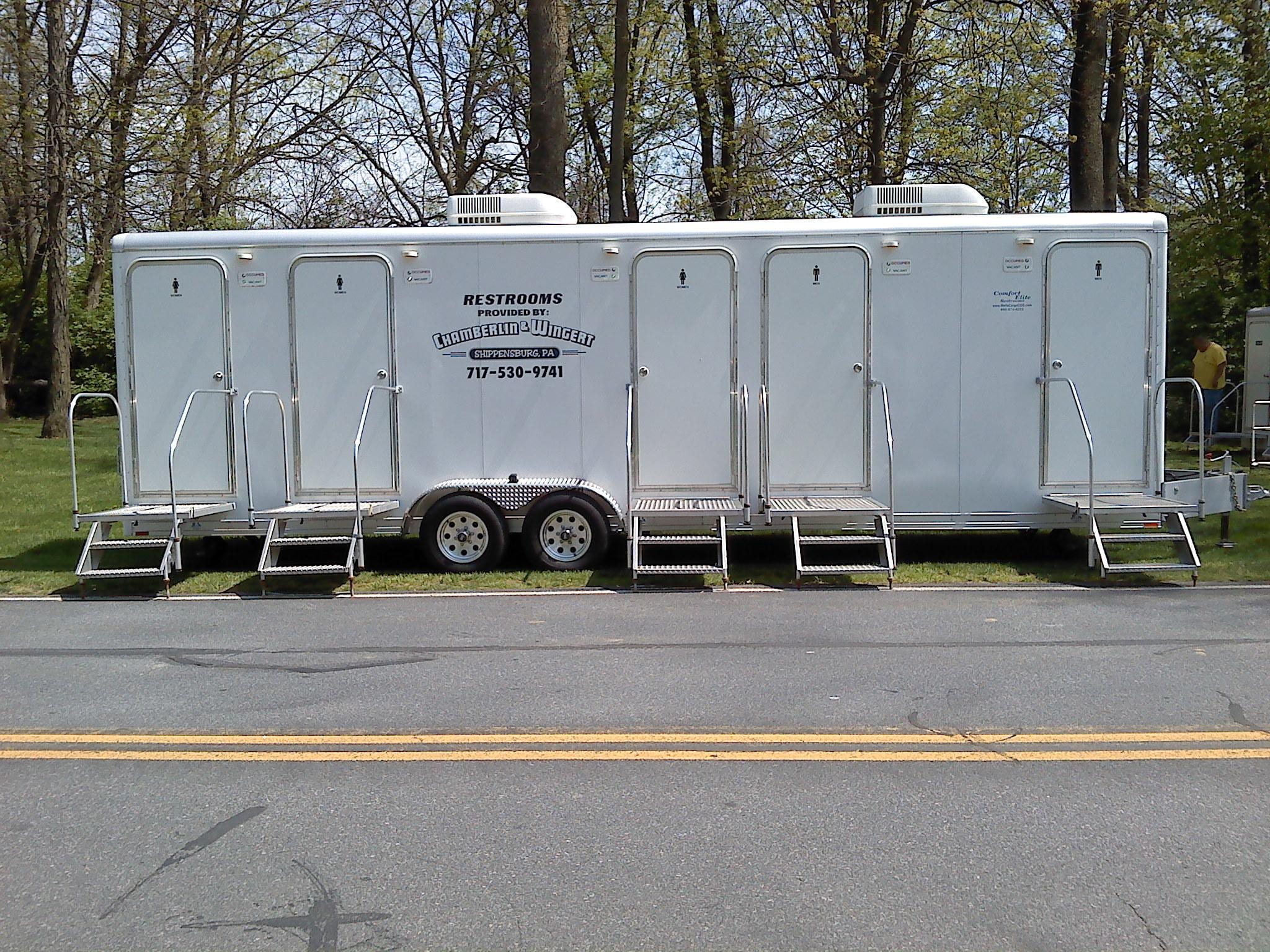 5 station portable restroom trailer