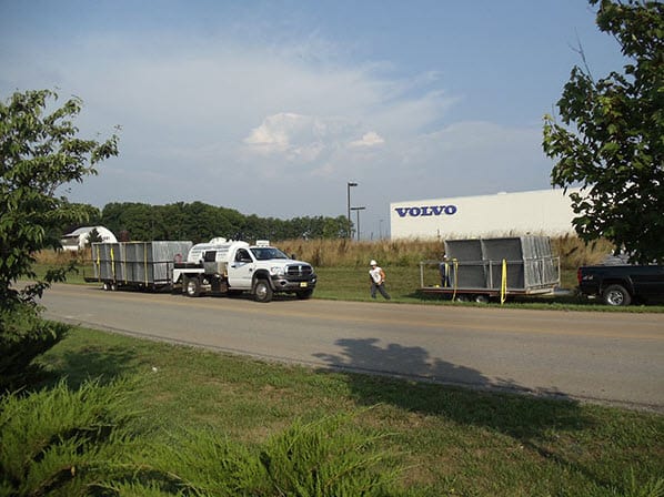 installing temporary fencing