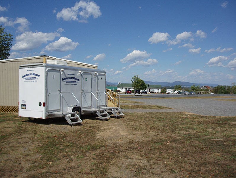 3 unit portable restroom trailer